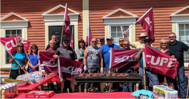 Members of CUPE 1761 with Mark Hancock and Sherry Hillier