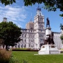 Statue d'Honoré Mercier devant l’Assemblé nationale du Québec