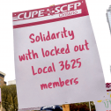 Picket sign that says Solidarity with locked out local 3625 members