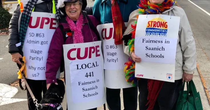 CUPE 441 Raging Grannies on the line for wage parity