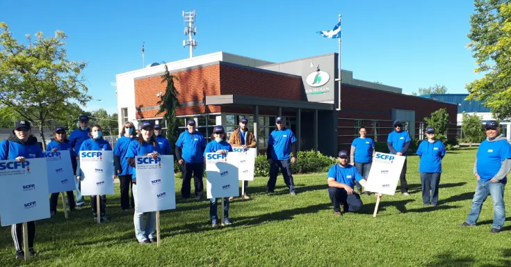 L’enjeu principal de cette négociation est sans contredit le rattrapage salarial. Une offre monétaire de l’employeur a été rejetée massivement par les membres en novembre 2020. Photo SCFP 