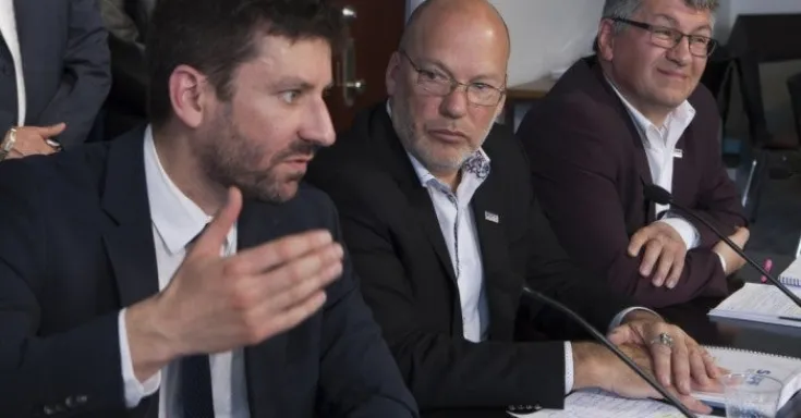 Pierre-Guy Sylvestre, économiste au SCFP, Marc Ranger, directeur québécois et Denis Bolduc, secretaire général du SCFP, lors de la conférence de presse de ce matin. Photo Clément Allard